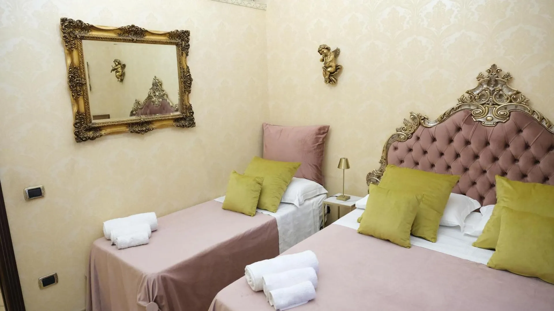 La Bella Napoli Home Room Di Adriana Holiday home Naples