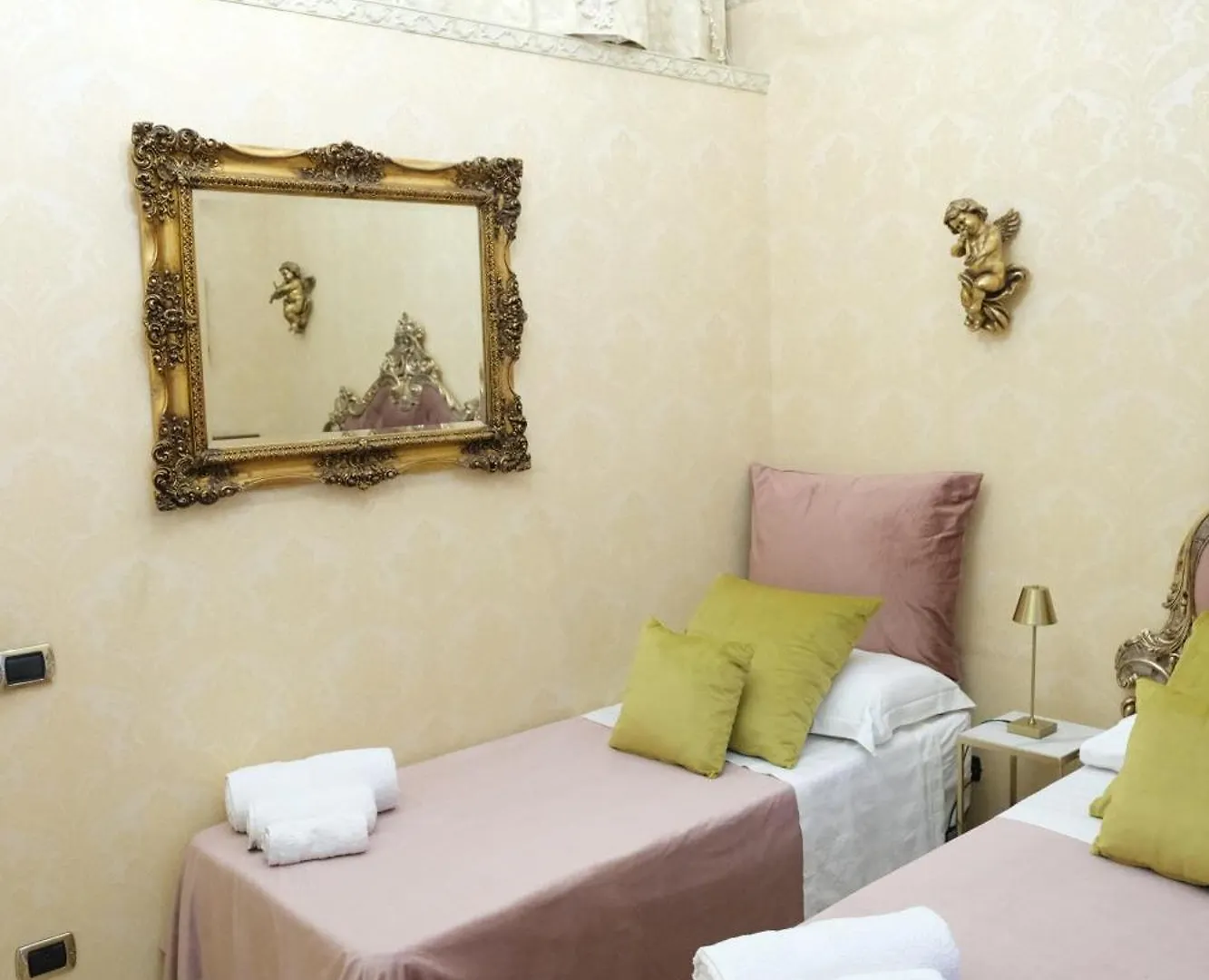 Holiday home La Bella Napoli Home Room Di Adriana Italy