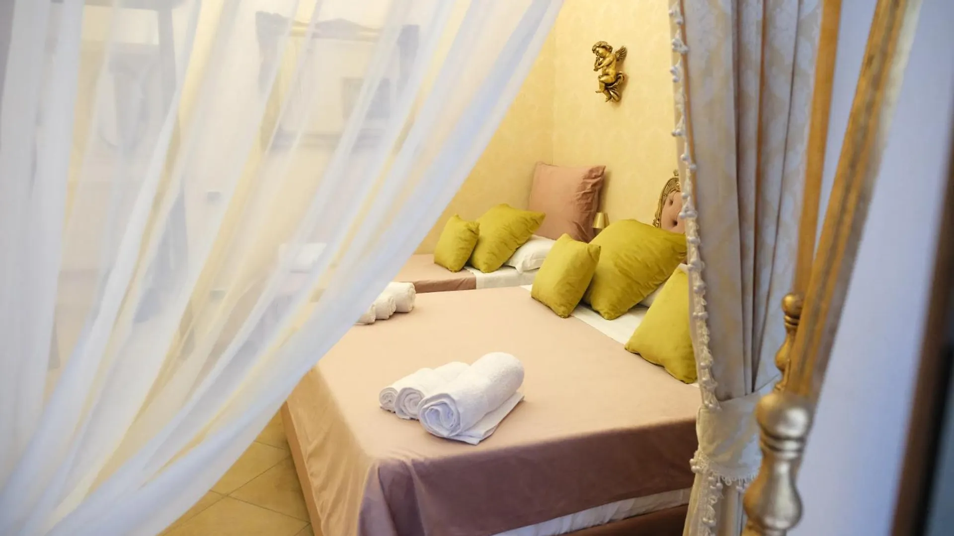 La Bella Napoli Home Room Di Adriana Holiday home Naples